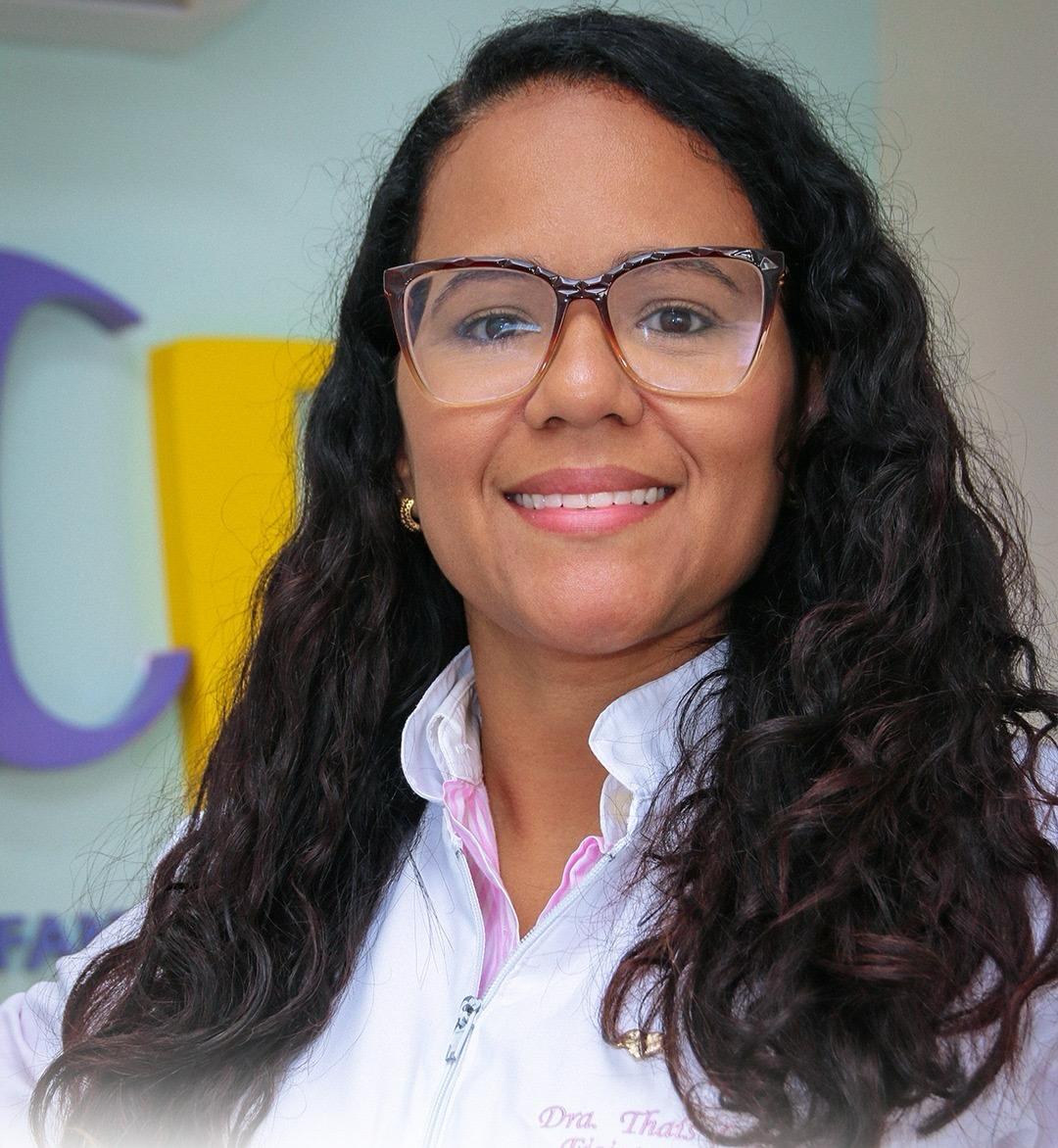 Dra. Thaís Lopes